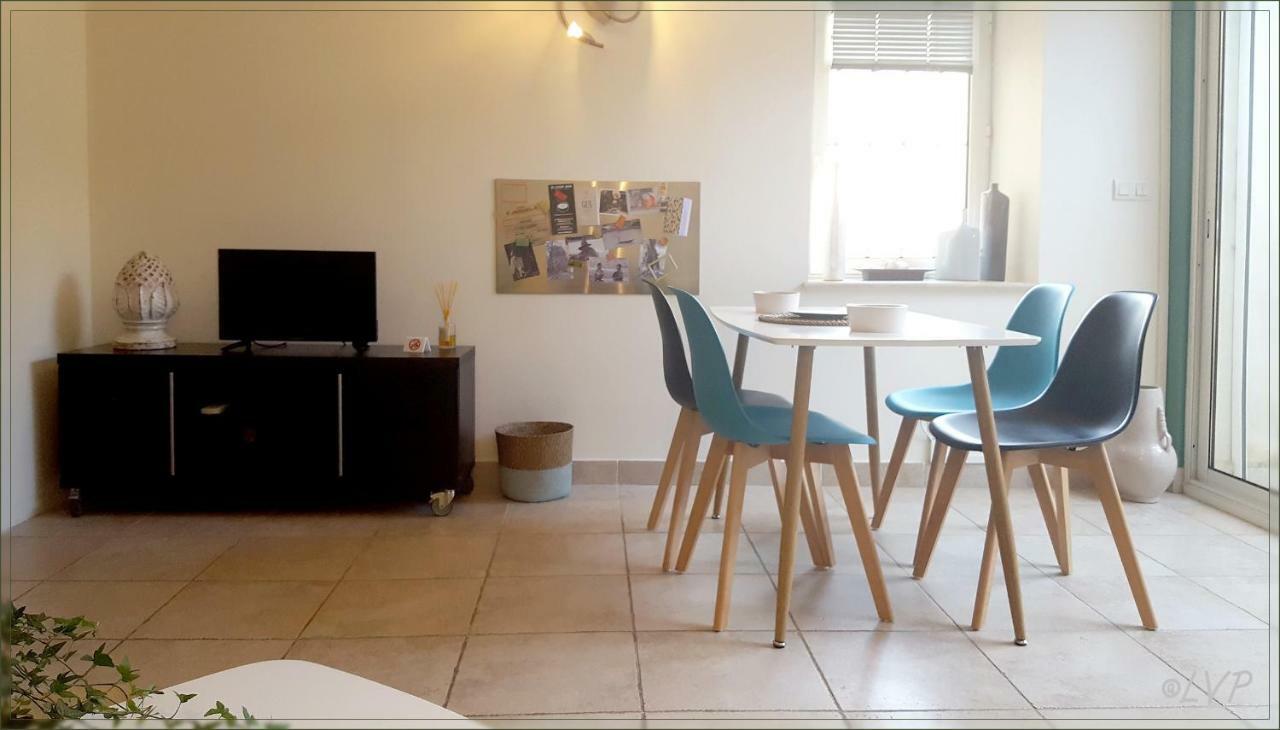 Apartment Le Loft Patio, Au Coeur Du Village Saint-Remy-de-Provence